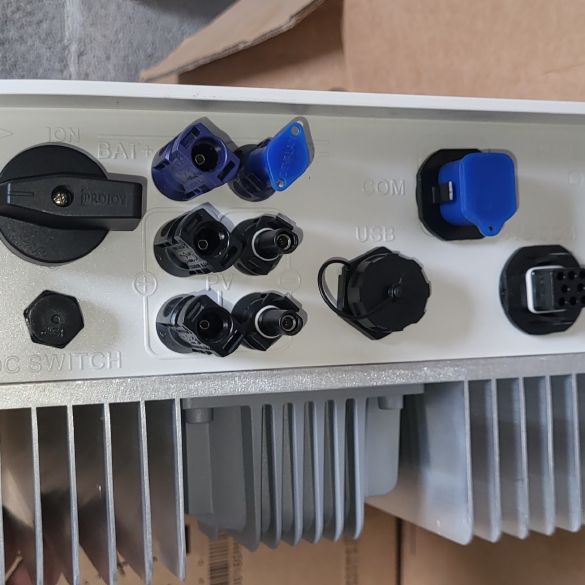 ONDULEUR HYBRIDE GROWATT - MODELE DEMO - 6 KW